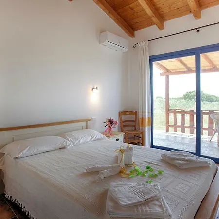 Agriturismo Mieleamaro مزرعة للإقامة أولبيا